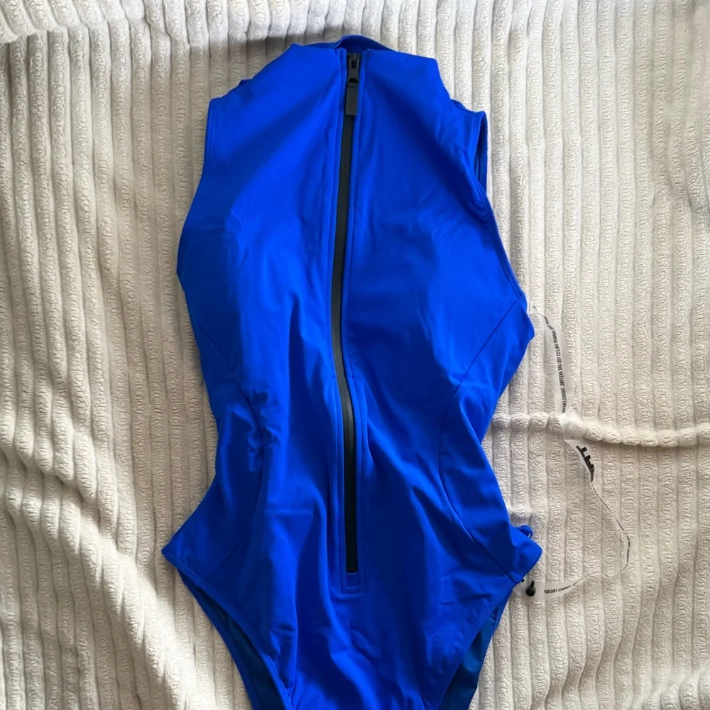 TA3 surfy swimsuit - Picture 7 of 10